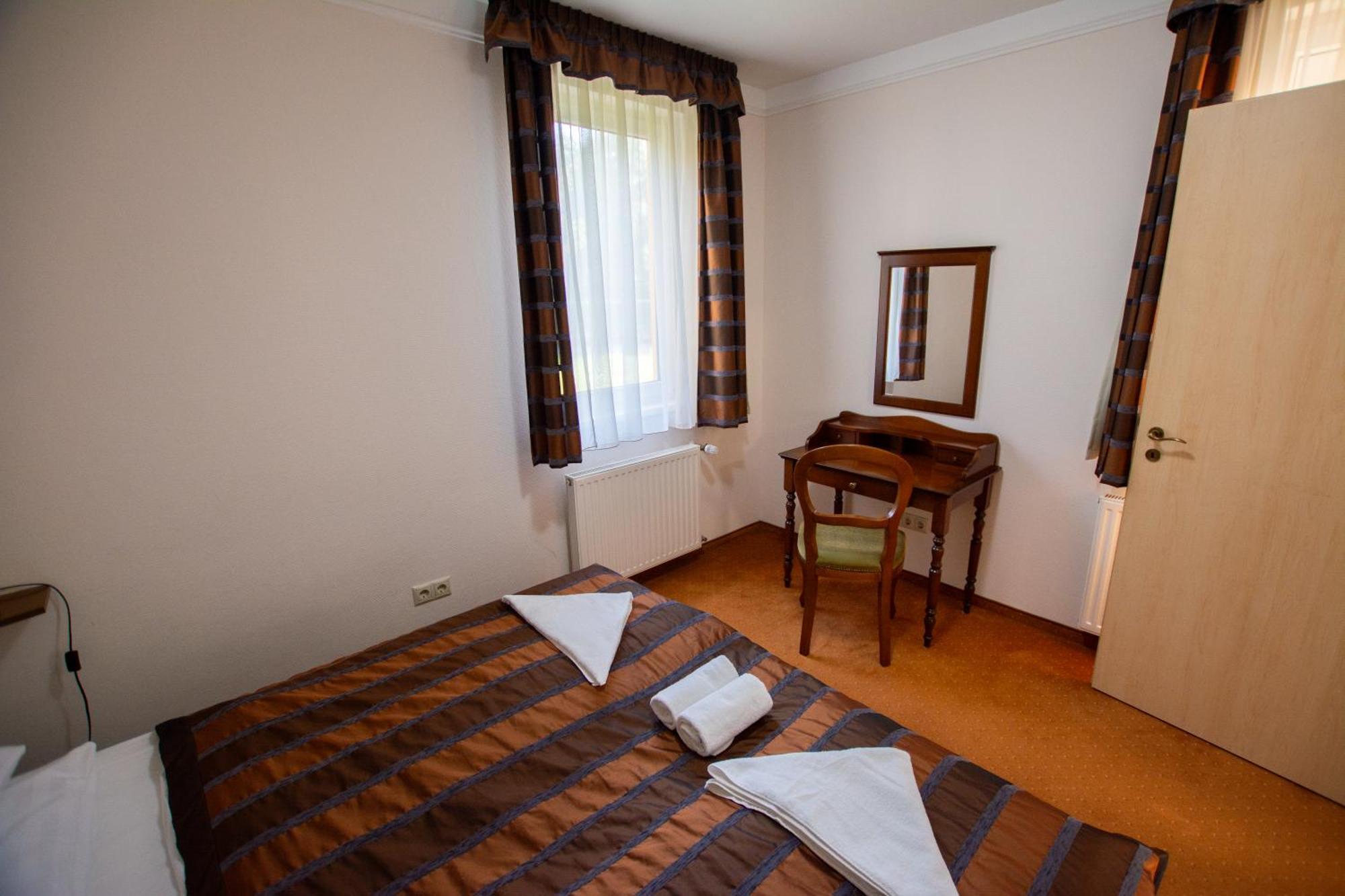 Bernadett Villa Apartman 3 Bük Екстериор снимка